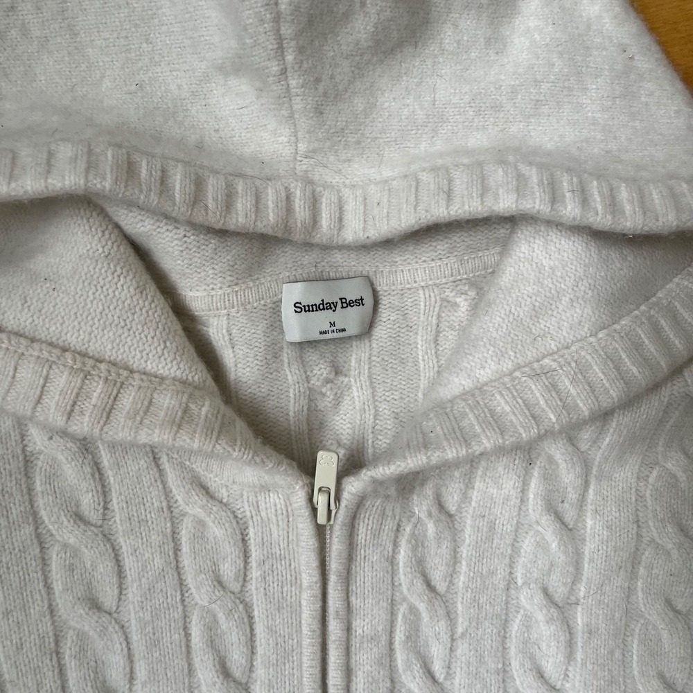 Sunday Best Aritzia Merino Wool Cable Knit Zip Up Cropped Hoodie Cream White M - Picture 2 of 7